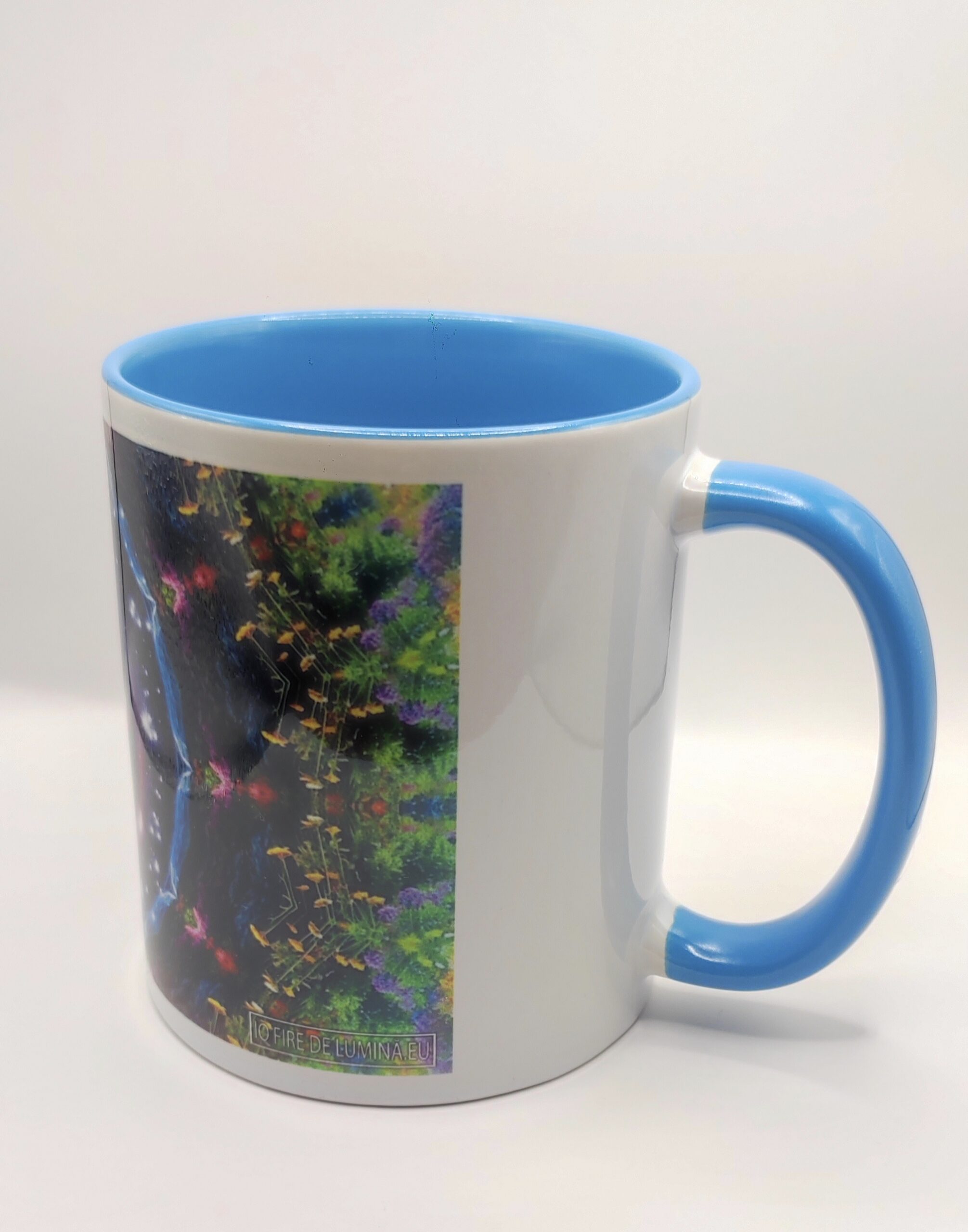 Cană bleu cu mandală univers și curcubeu - imagine 2